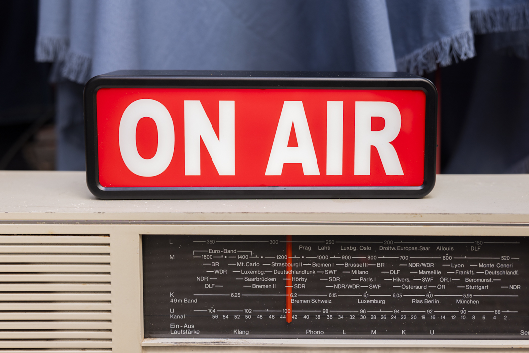 <p>Schaufensterradio: Stimmen aus 50 Jahren Skulptur Projekte</p>
